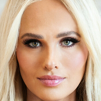 tomilahren Nude